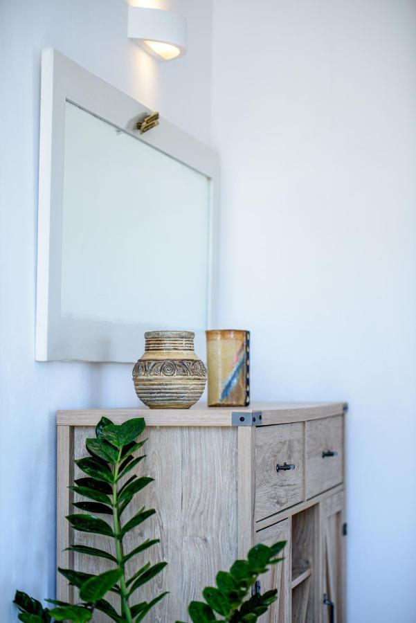 En Plo Boutique Suites Oia  Bagian luar foto