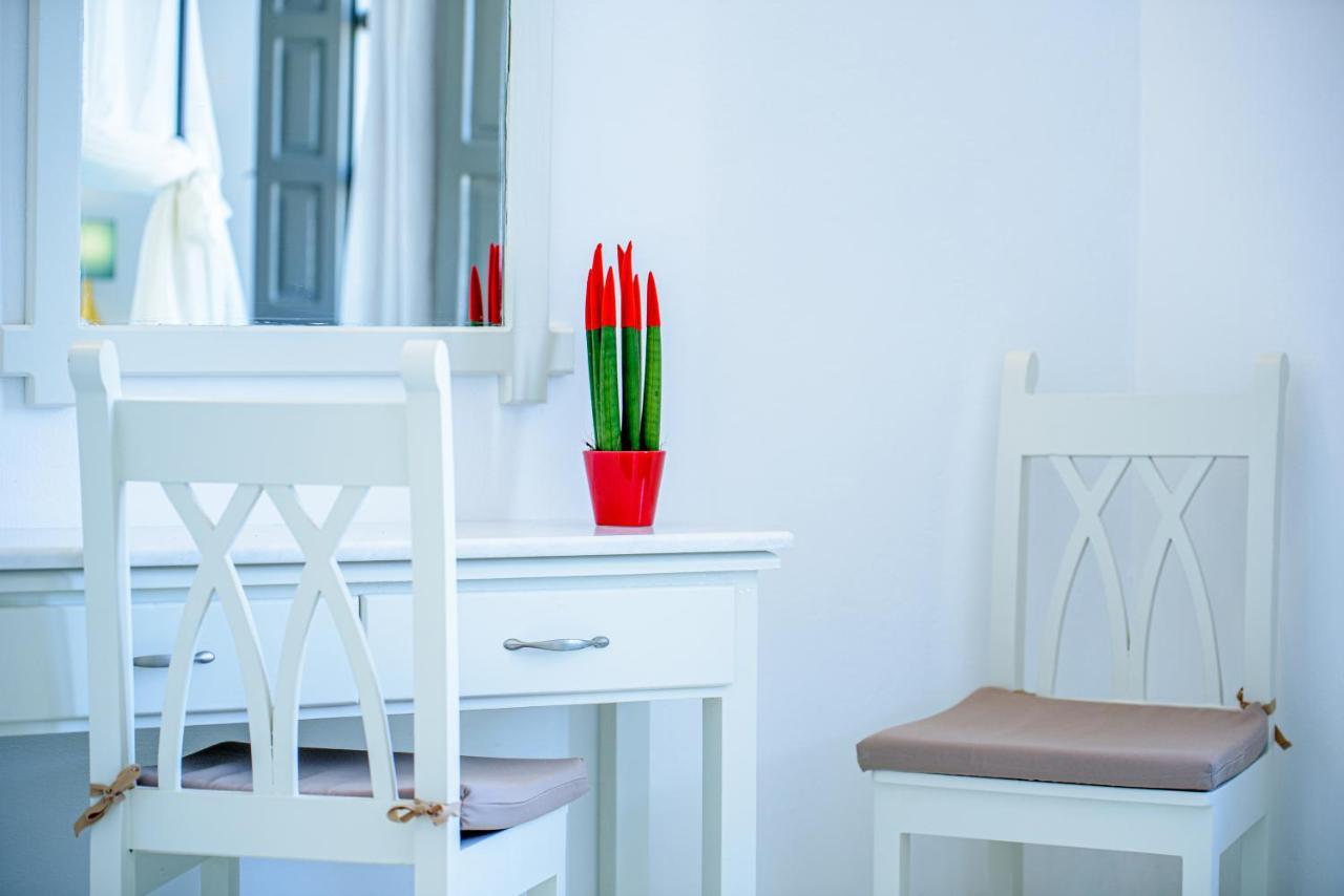 En Plo Boutique Suites Oia  Bagian luar foto