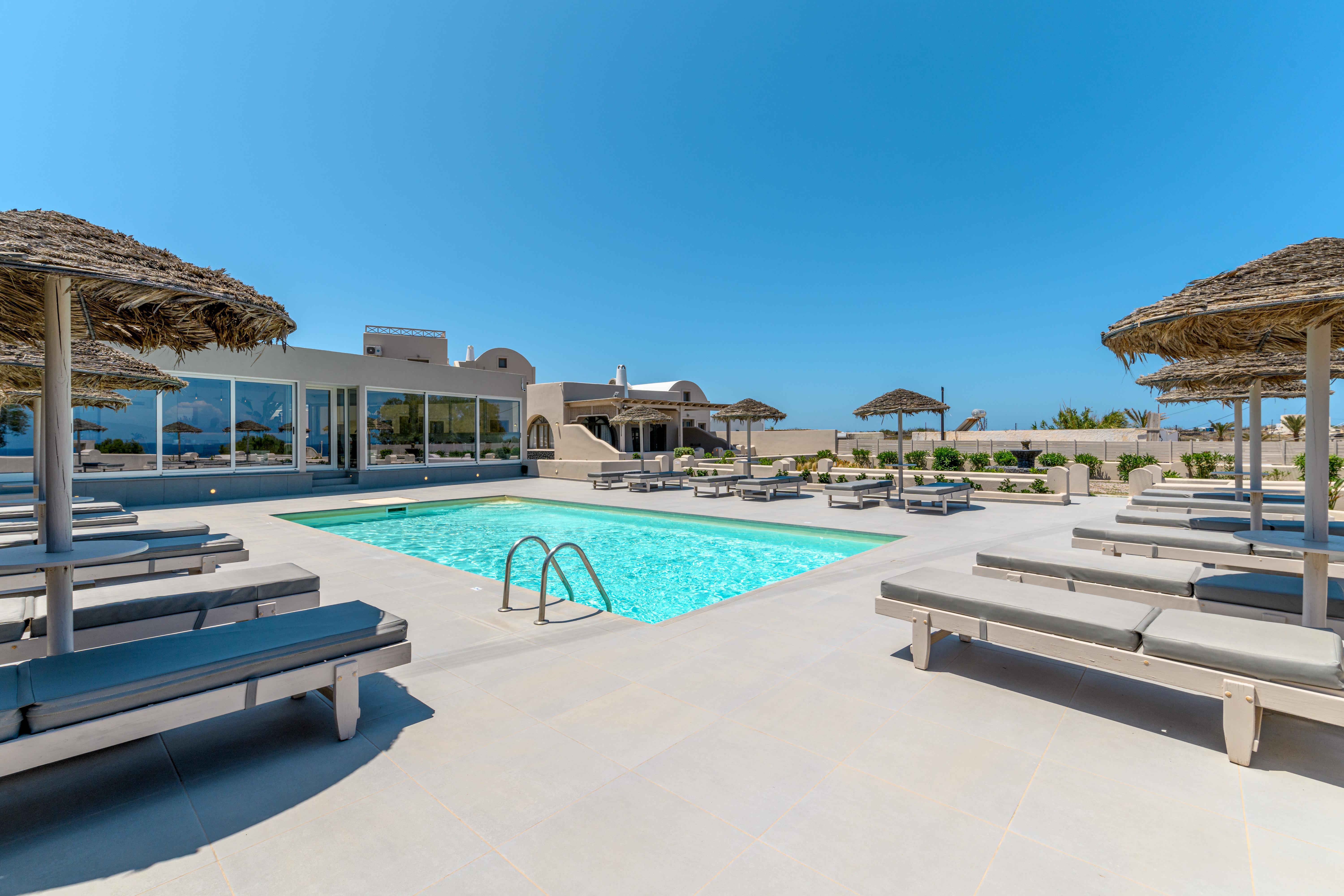 En Plo Boutique Suites Oia Bagian luar foto