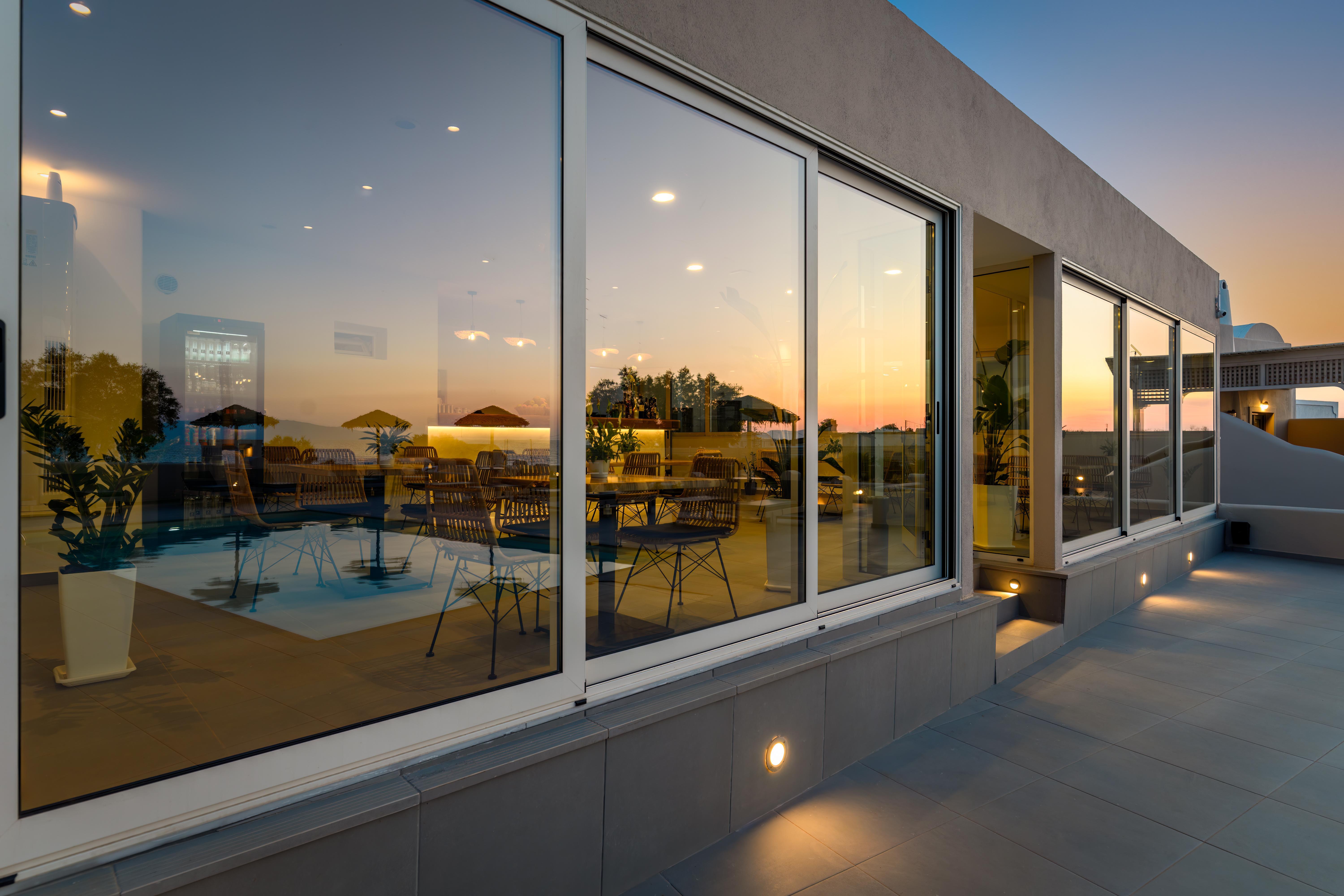 En Plo Boutique Suites Oia Bagian luar foto