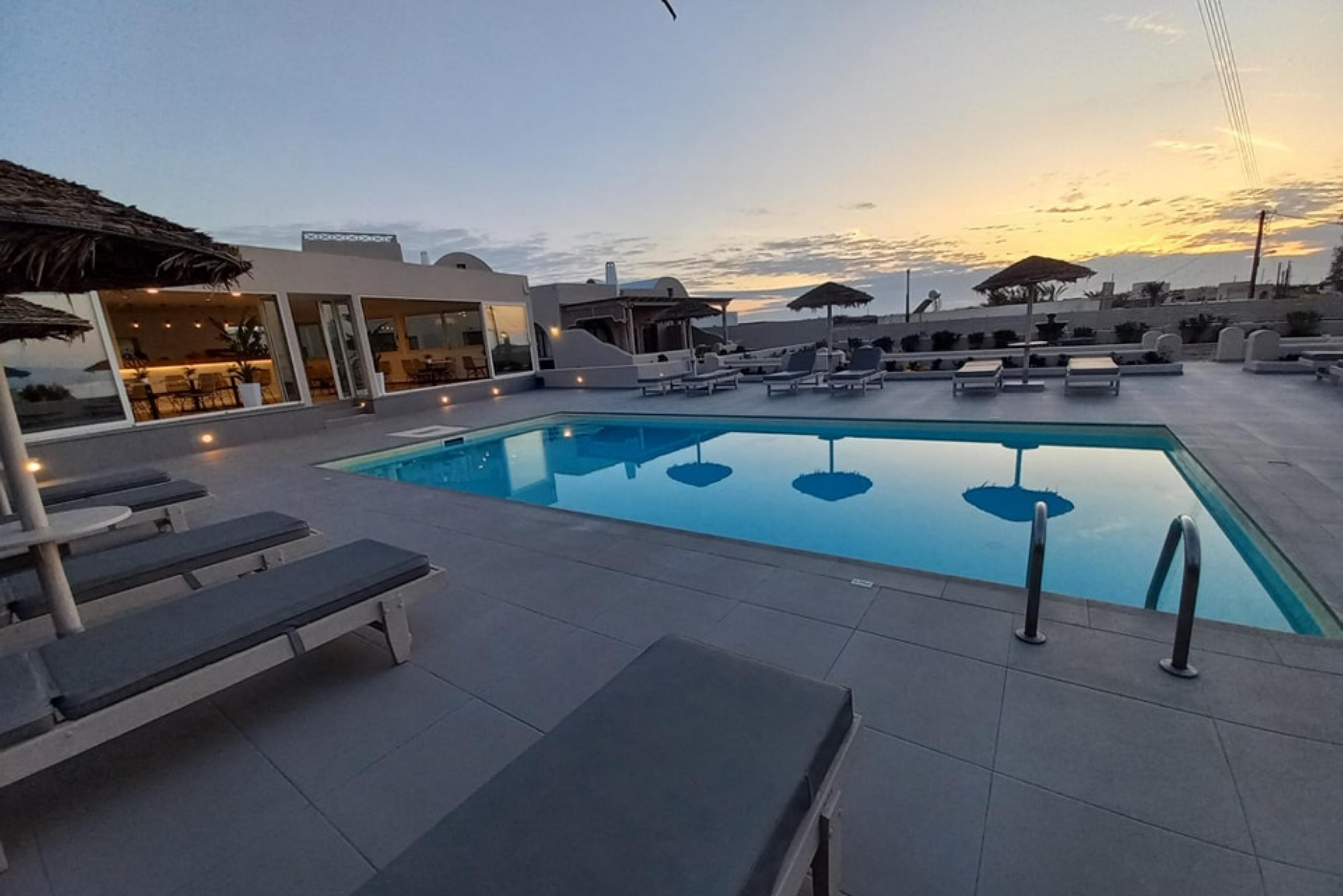 En Plo Boutique Suites Oia  Bagian luar foto